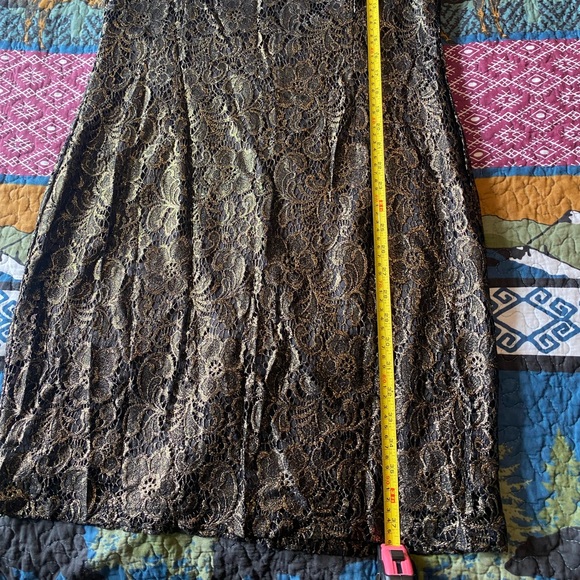 Fabulous black and gold dress - Picture 4 of 7